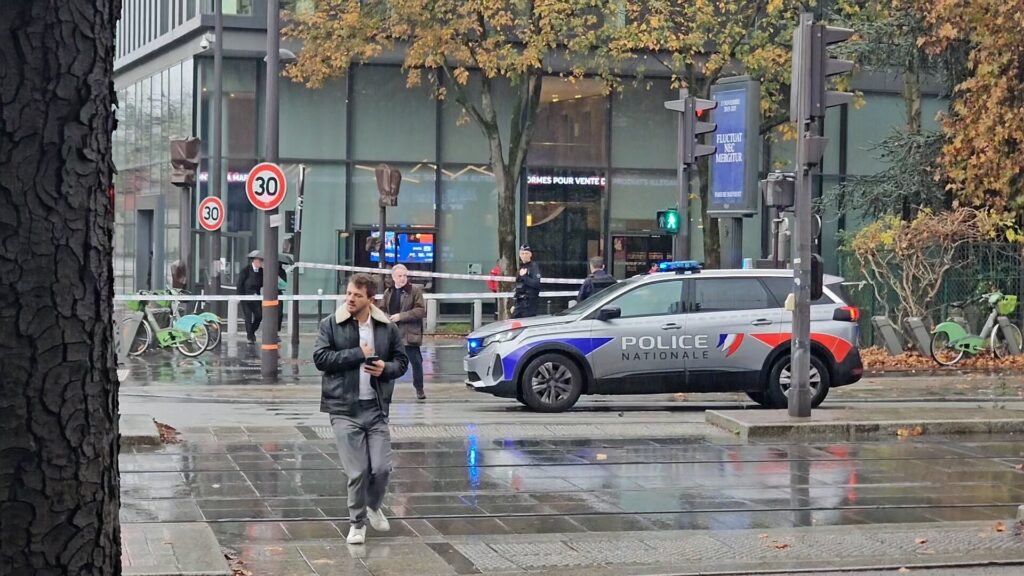 Alerte à la bombe : France Télévisions paralysé, la police mobilisée / Le Parisien