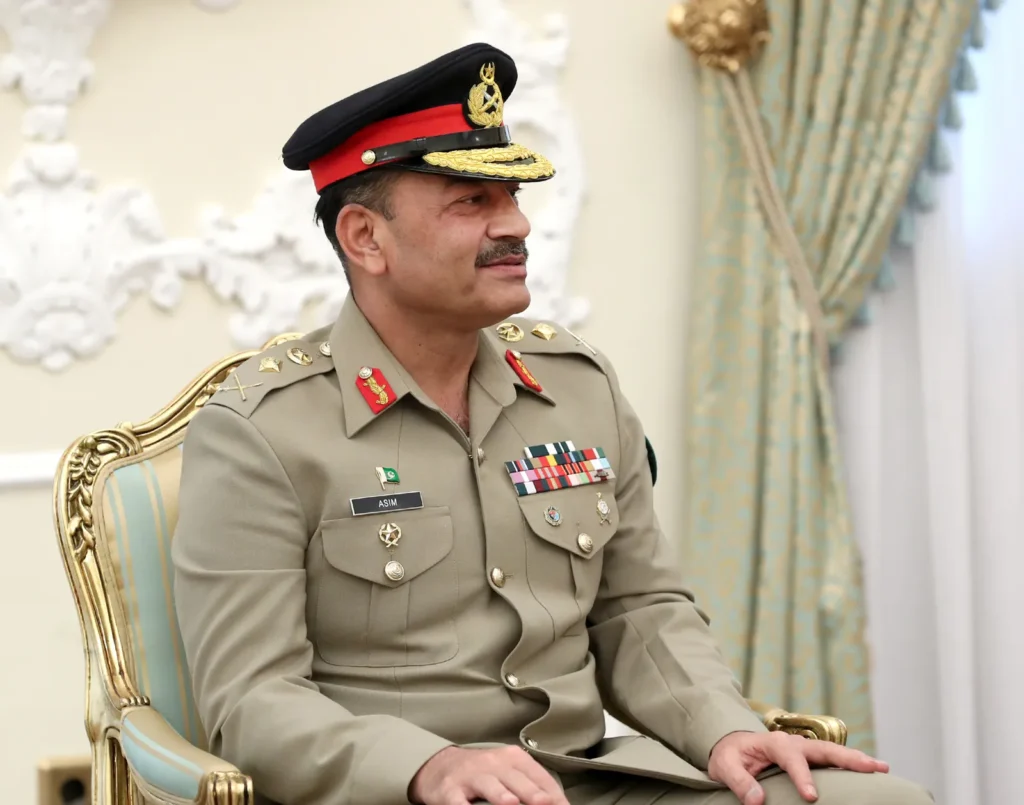 Pakistan : le maréchal Munir saisit des pouvoirs quasi illimités / Britannica