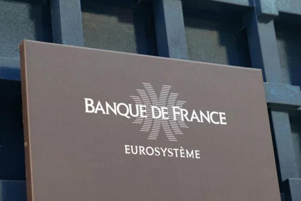 La Banque de France pourrait relever ses prévisions de croissance : l’économie résiste malgré la crise politique / depositphotos