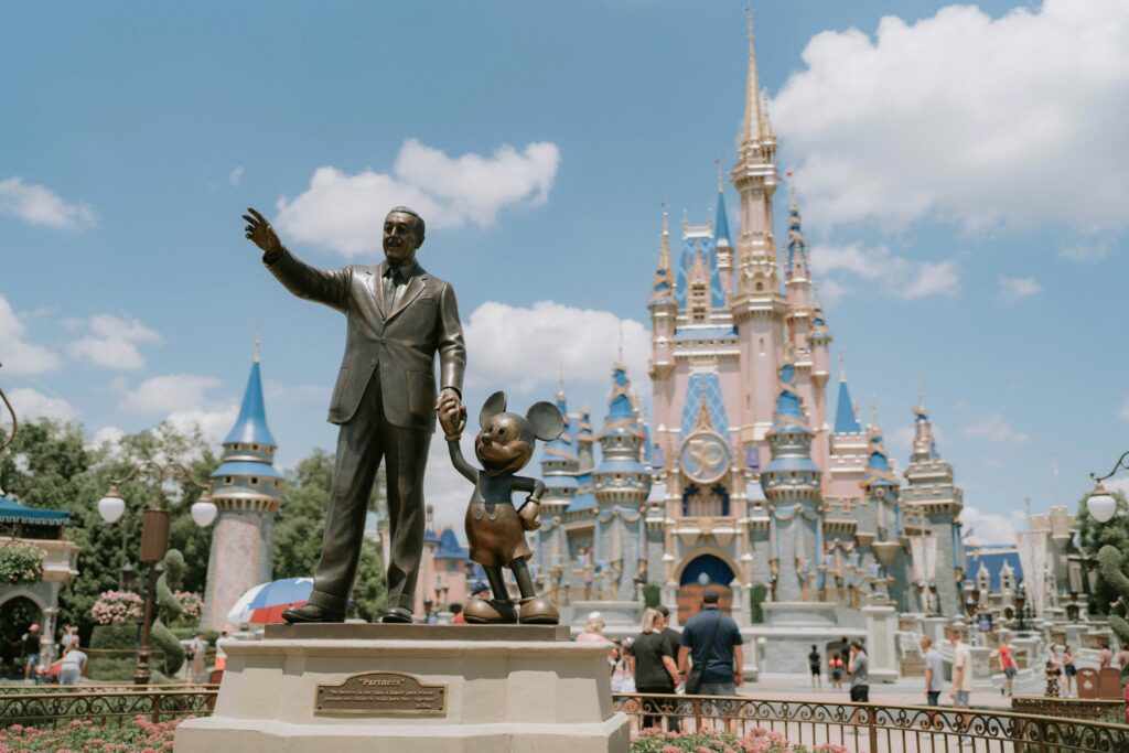 «Défaite du coliving» : l’ancienne siège de Walt Disney France transformé en résidence étudiante / unsplash