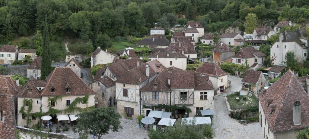 En France, la taxe foncière augmentera pour 7,4 millions de propriétaires en 2026 / unsplash