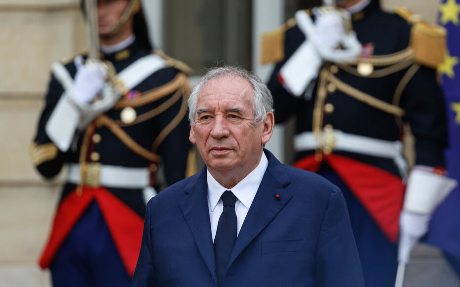 Hospitalisé en urgence, François Bayrou voit son état s’améliorer / Le Parisien