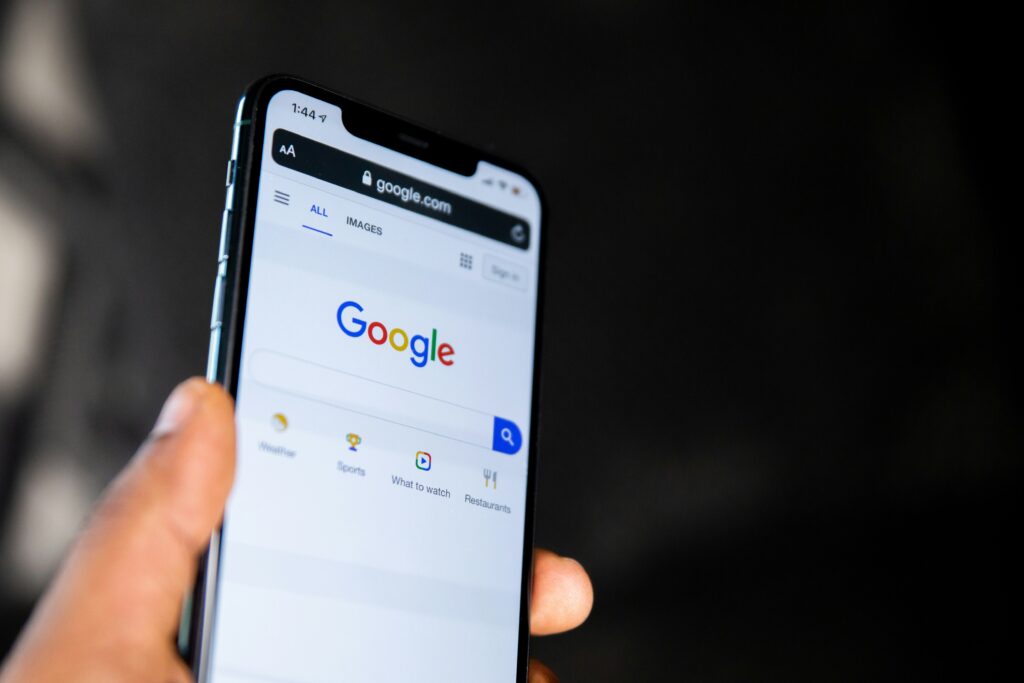 La Commission européenne ouvre une procédure contre Google concernant l’utilisation de données pour l’IA / unsplash