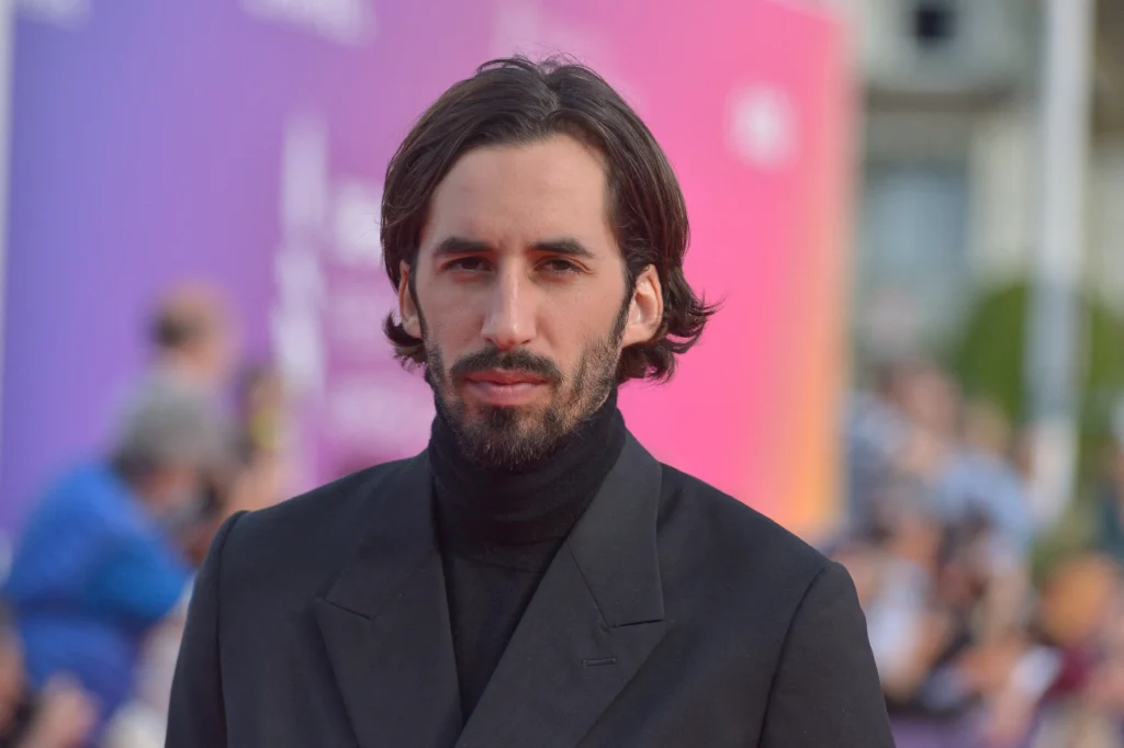 La journaliste qui a porté plainte pour viol contre le rappeur Lomepal elle-même accusée d’avoir encouragé le viol d’une de ses amies / L'Humanité