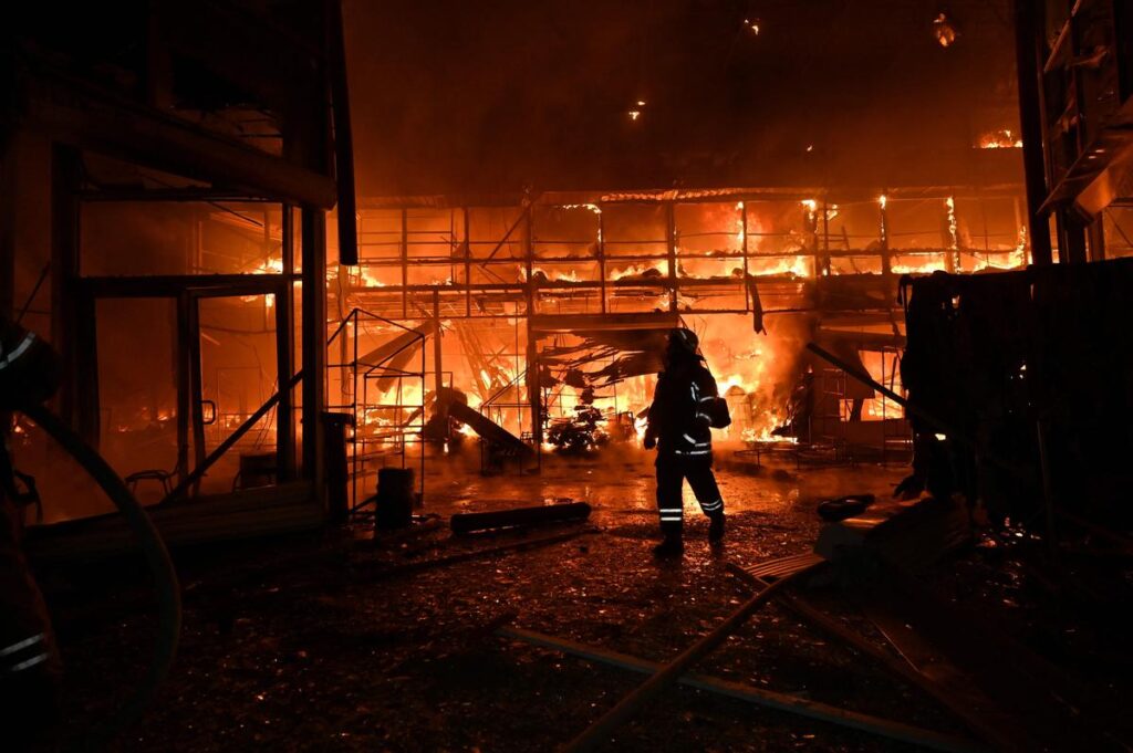 Ukraine sous le feu : frappes massives, morts et blackout après une nuit d’horreur / Sud Ouest
