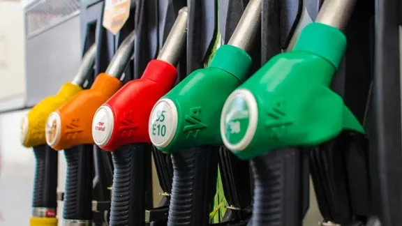 Carburants en hausse : le gouvernement déploie un plan d’urgence / Delta FM