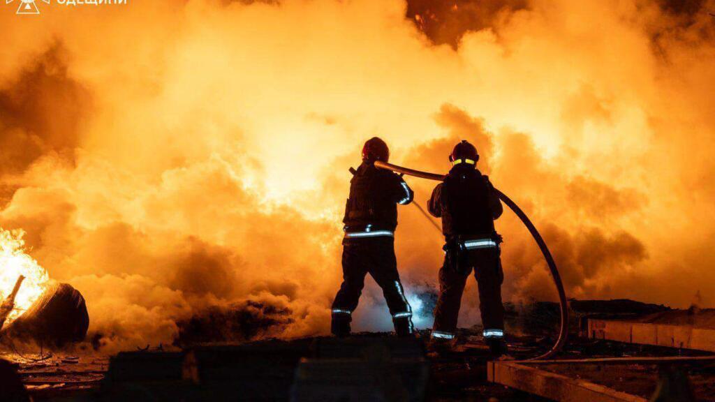 Ukraine : la trêve de Pâques déjà fragilisée par des frappes / RFI