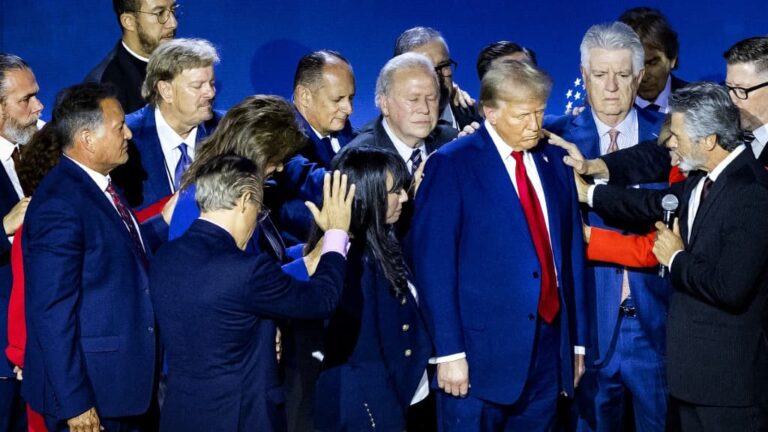 Le jeu dangereux de Donald Trump avec la religion / BFM