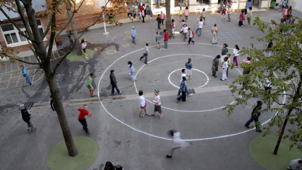 Violences à l’école : le combat des parents de Saint-Dominique / Le Parisien