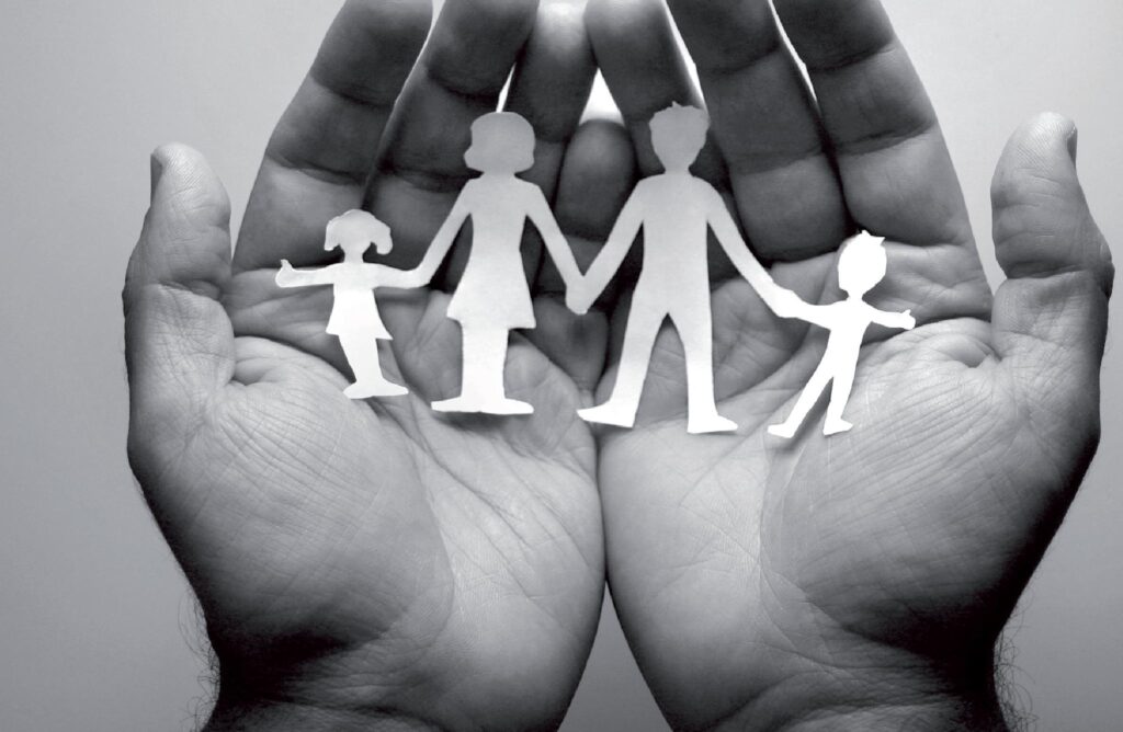 Le regroupement familial perd progressivement son rôle central historique / Bruno Bochnakian