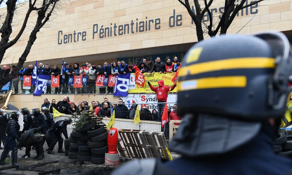 Agressions et surpopulation : mobilisation massive dans les prisons françaises / l'Humanité