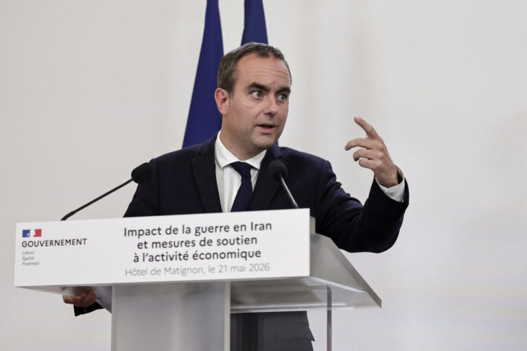 La France renforce son aide carburant face à la hausse du pétrole / RTL