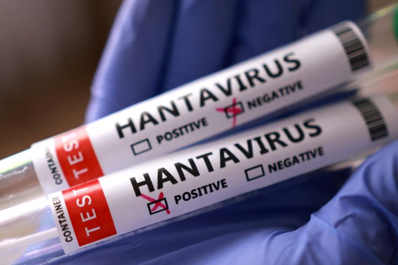 Les passagers français du paquebot MV Hondius sont arrivés à Paris après l’épidémie d’hantavirus / KFGO