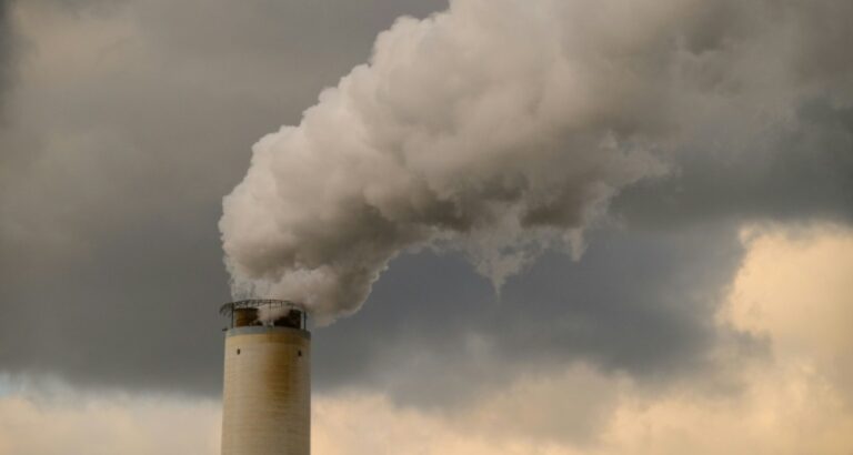 Paris veut accélérer la lutte mondiale contre les émissions méthane / Imaz Press Réunion