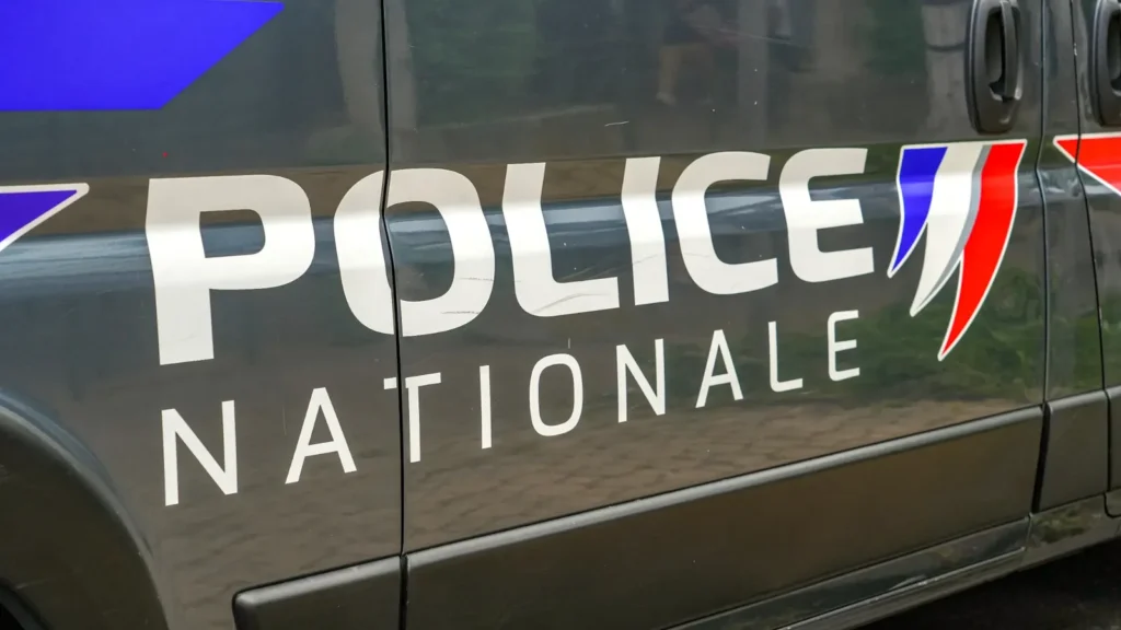 À Angers, un nourrisson retrouvé mort dans une rivière / BFMTV