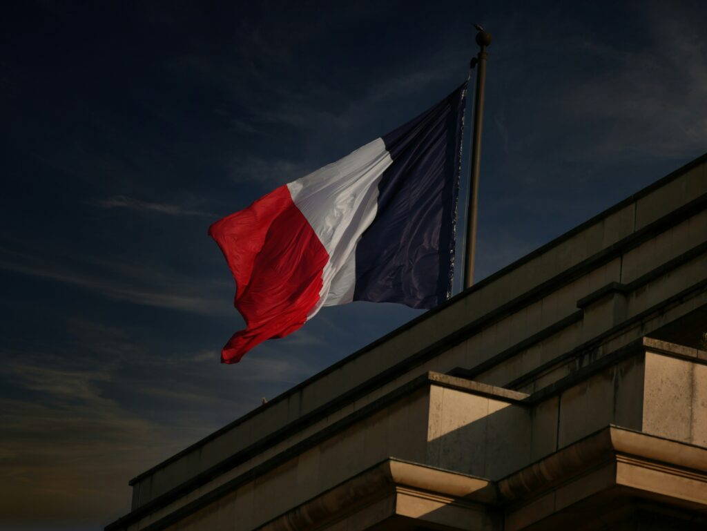 La France passe à l’offensive dans la guerre de l’information et crée une réserve diplomatique numérique / unsplash
