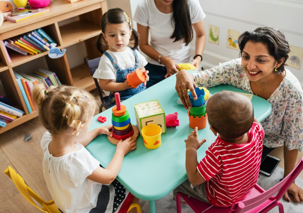 Scandale à Paris : le parquet enquête sur des violences dans plus de 100 écoles et crèches / unsplash