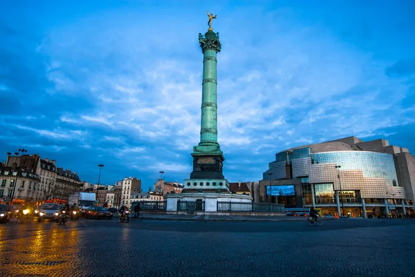 La France réunit les alliés de l’Ukraine à Paris : les membres de la « coalition des volontaires » invités au principal défilé militaire du pays / depositphotos