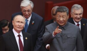 Xi Jinping aurait indiqué à Trump que Poutine pourrait regretter la guerre contre l’Ukraine / AP