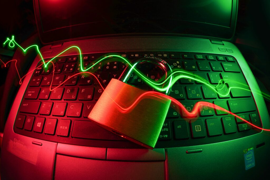 La France investit 200 millions d’euros dans la cybersécurité après une fuite massive de données / unsplash
