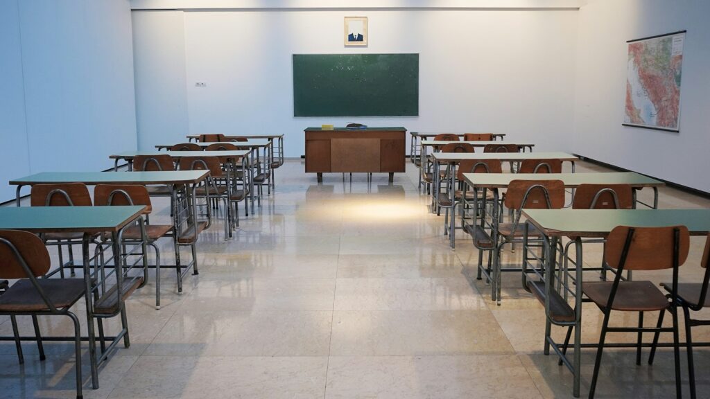 Scandale dans l’éducation périscolaire à Paris : des milliers de signatures pour exiger des changements immédiats / unsplash