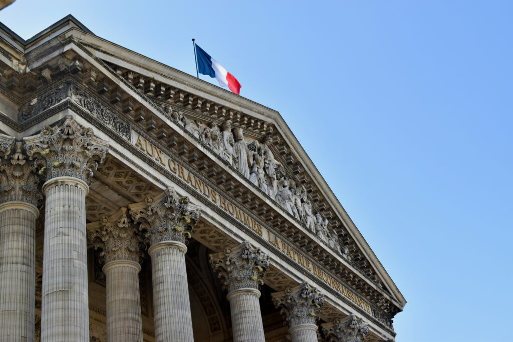 La France enquête sur une possible ingérence étrangère lors des élections locales : l’enquête se concentre sur des cyberattaques et des campagnes de dénigrement / unsplash