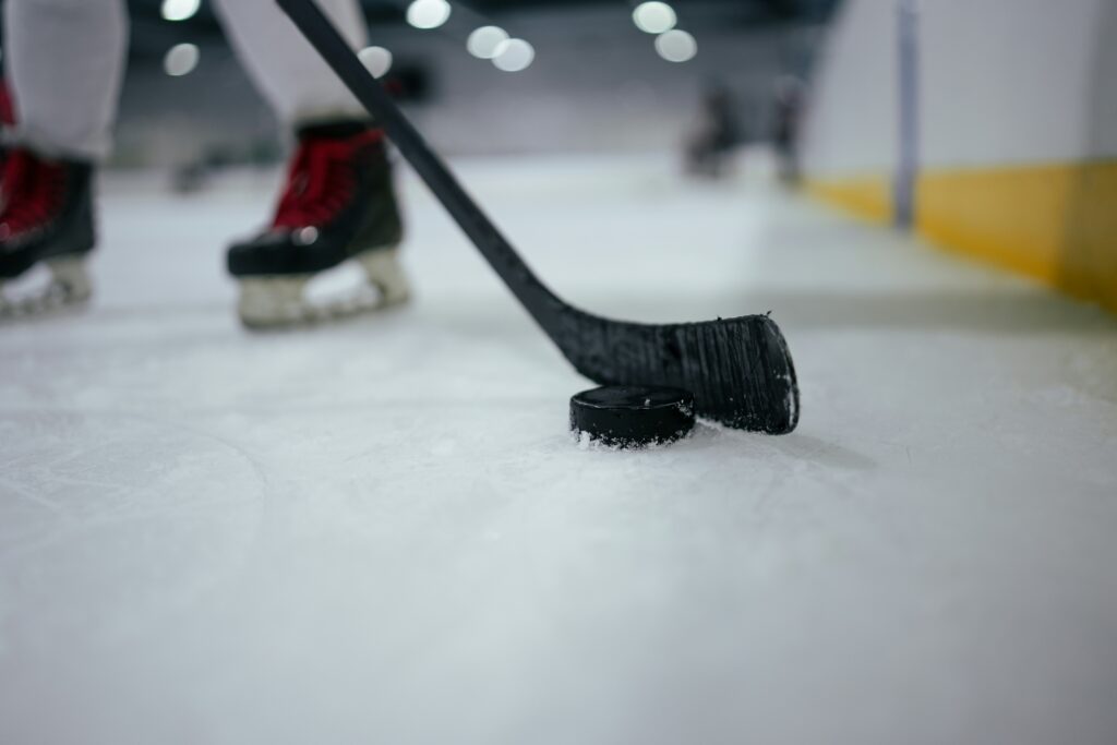 JO d’hiver 2030 : Laurent Wauquiez s’oppose à l’organisation des matchs de hockey à Paris / unsplash
