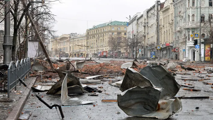 A Kherson, les civils ukrainiens vivent sous la menace des drones russes / Forbes