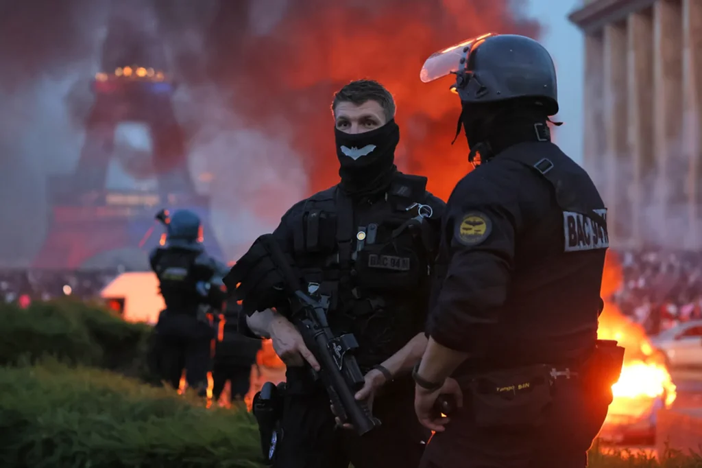 Plus de 890 personnes interpellées en France après la victoire du PSG en finale de la Ligue des champions / LP