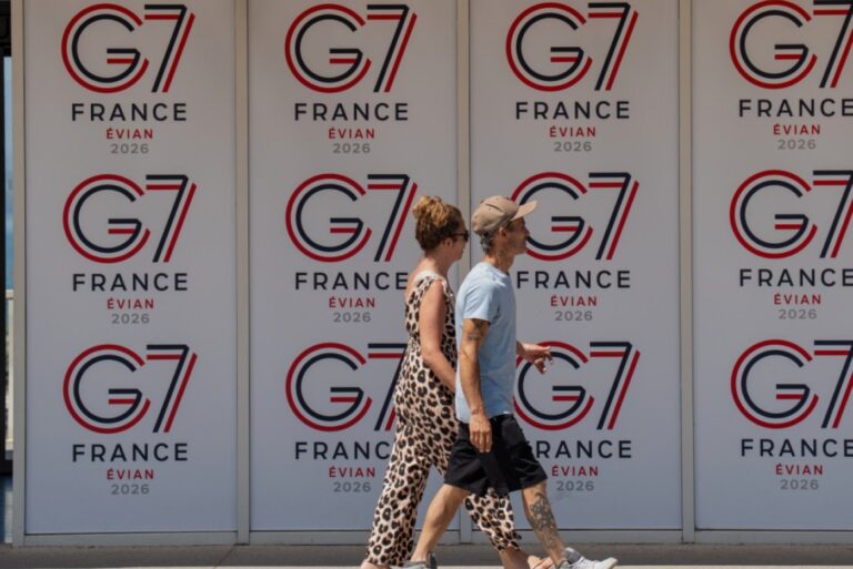 La Suisse mobilise 4 000 militaires avant le G7 en France / Le Quotidien