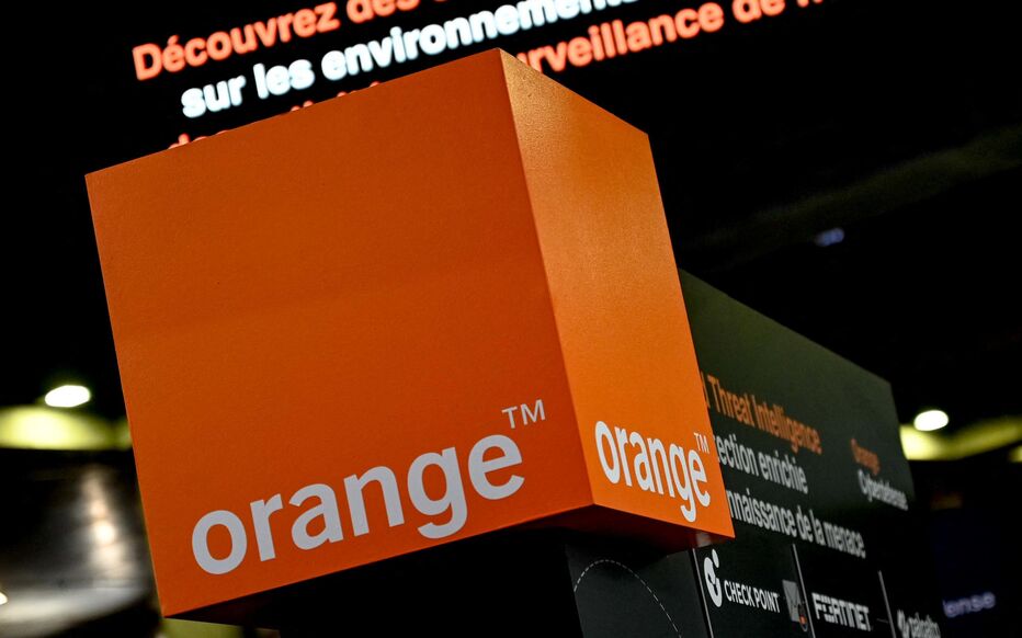 Une panne majeure touche Orange en France : des perturbations affectent les appels et l'internet mobile / AFP