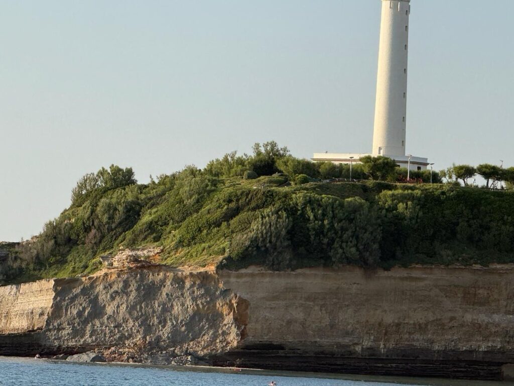 Éboulement spectaculaire à Biarritz : une femme décède, les recherches se poursuivent pour retrouver un plongeur disparu / Préfet des Pyrénées-Atlantiques