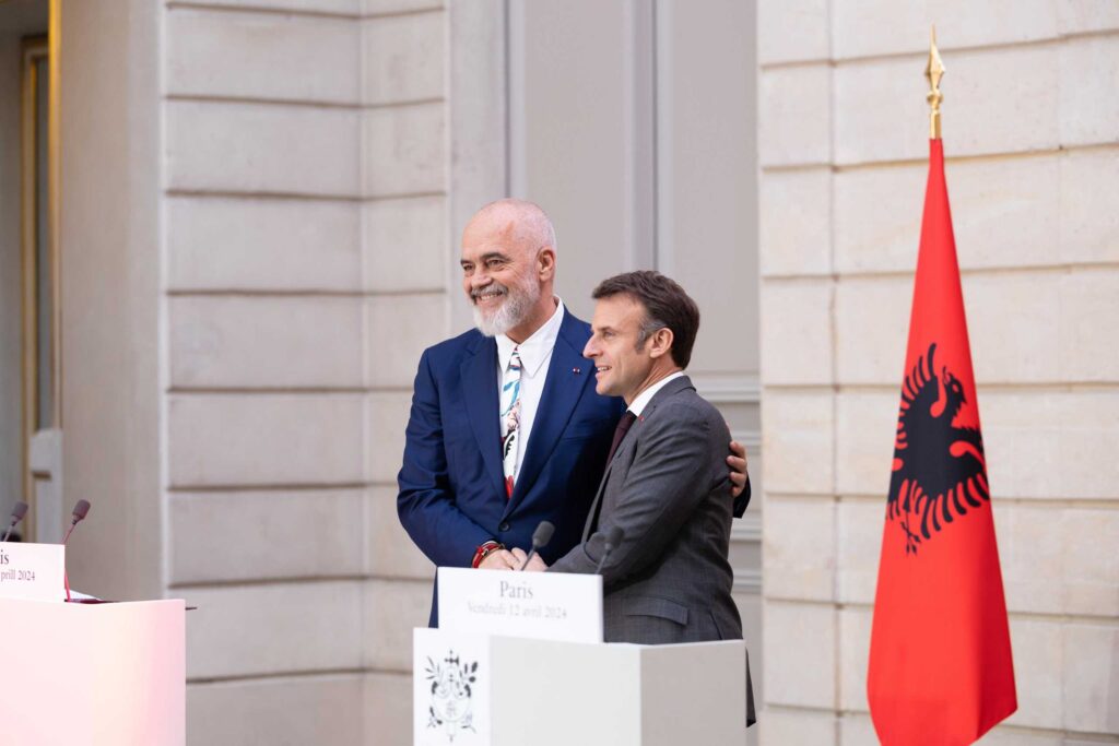Emmanuel Macron reçoit Edi Rama pour renforcer le dialogue européen / RTSH