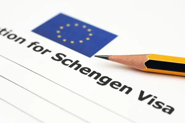 L’UE à la croisée des chemins : 11 pays demandent un durcissement quasi total des visas touristiques pour les Russes / depositphotos