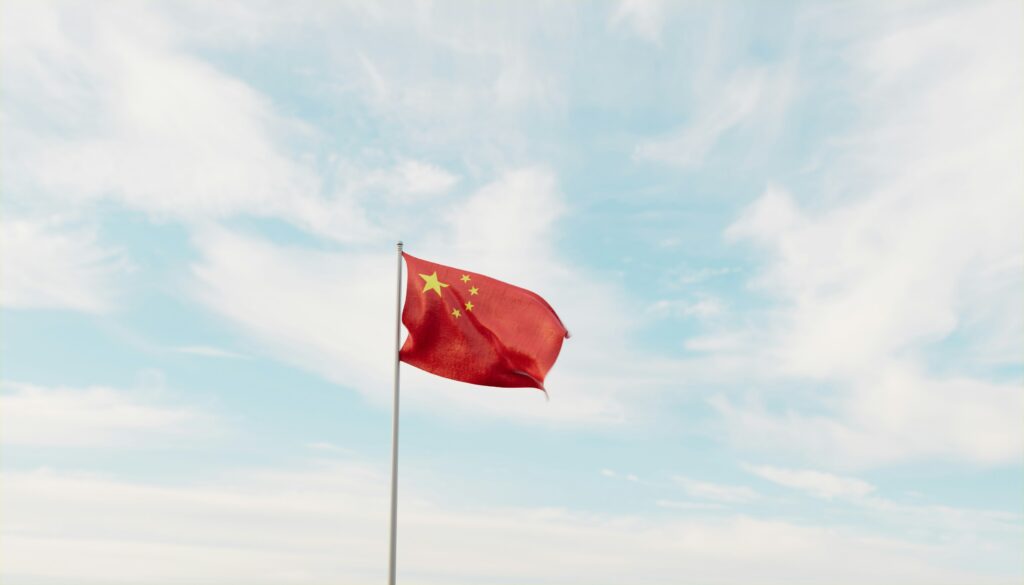 Macron appelle le G7 à durcir sa réponse face à la Chine : la France veut protéger le marché européen / unsplash