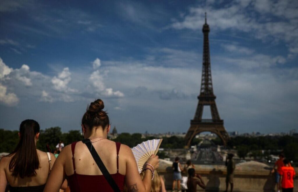 La France passe en état d'alerte maximale face à une chaleur record : le dispositif de crise Orsec est activé / afp