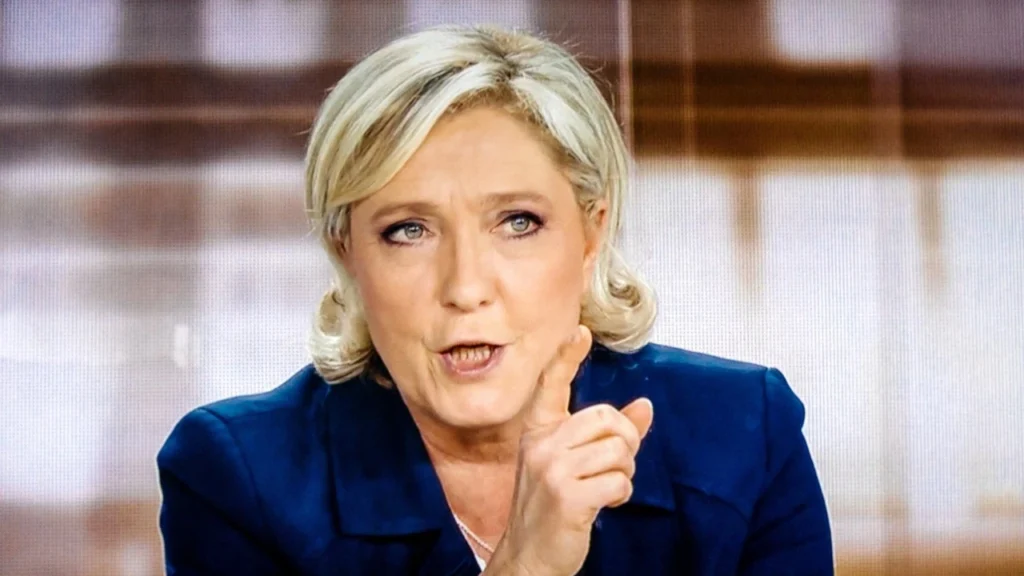 Marine Le Pen et le facteur russe : pourquoi l'élection présidentielle française pourrait devenir un enjeu stratégique pour toute l'Europe