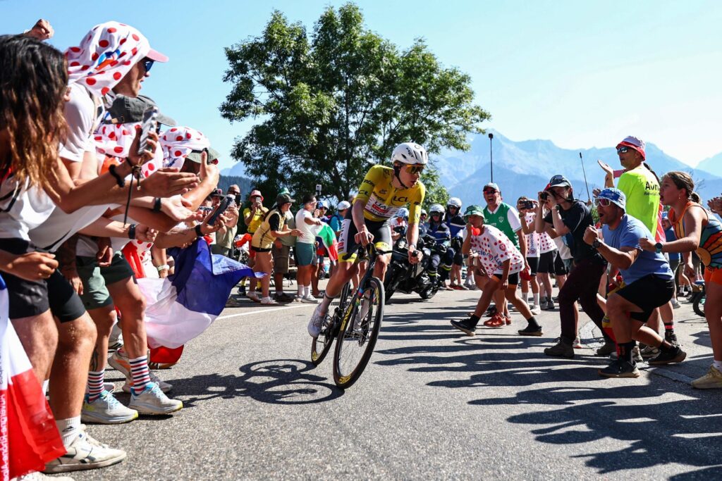 Le Tour de France raccourcit son étape finale face à la mobilisation contre les incendies / Le Parisien