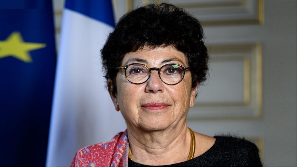 La ministre de la Transition écologique annonce sa démission après un désaccord sur les pesticides / Entrevue