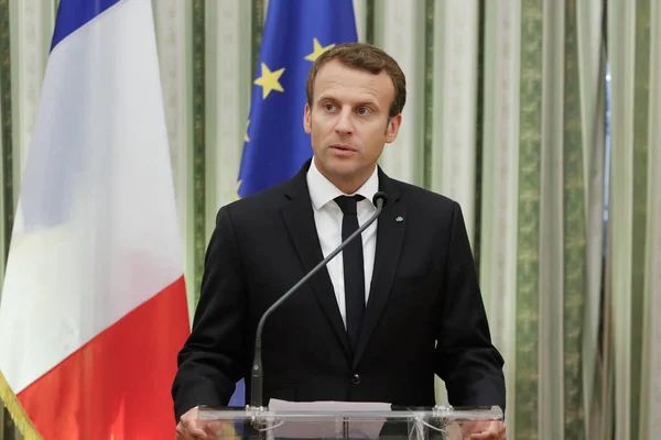 La France fixe la date de l’élection présidentielle : la course à la succession d’Emmanuel Macron débutera officiellement en avril 2027 / depositphotos