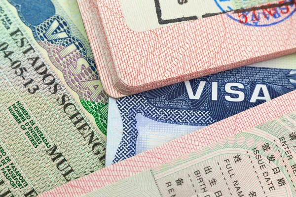 Plusieurs pays européens demandent de prolonger les assouplissements aux frontières de Schengen : le déploiement du nouveau système s'avère plus complexe que prévu / depositphotos
