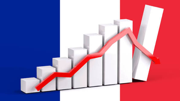 L’économie française reste freinée par la contraction du secteur des services / Le Revenu