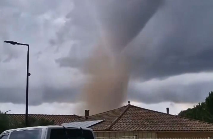 Une tornade frappe Pomas dans l’Aude et laisse des dizaines de blessés et d’importants dégâts matériels / RTL