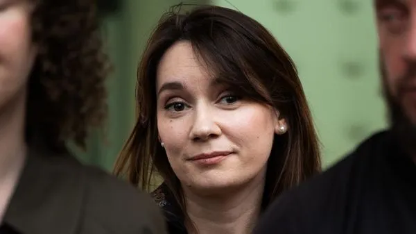 L’ancienne directrice de RT France contrainte de quitter le territoire après une décision du ministère de l’Intérieur / Radio France