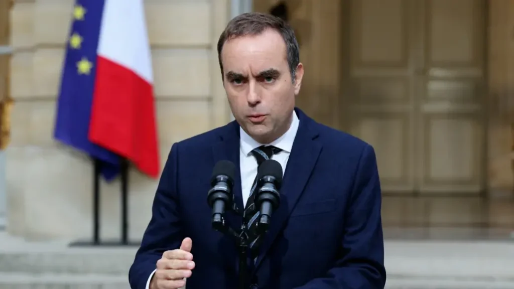 Lecornu veut réduire de 30 % les dépenses de communication publique et centraliser davantage leur pilotage / Global News
