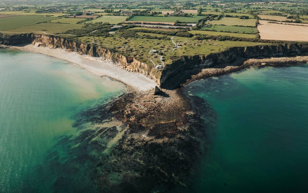 Les plages du Débarquement et huit forteresses du Languedoc obtiennent la reconnaissance du patrimoine mondial / Ministère de la culture