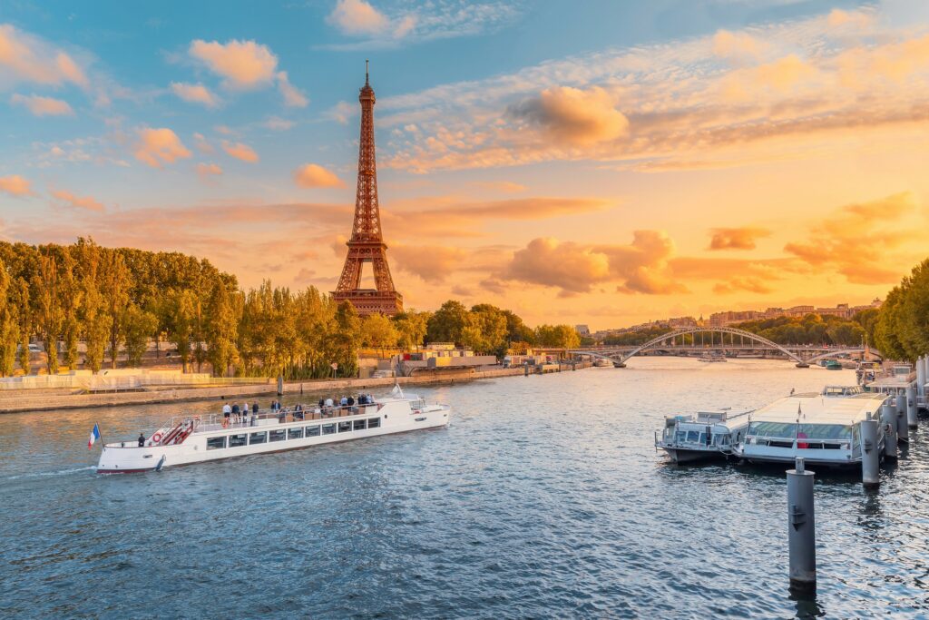 Paris face à une vague de chaleur prolongée : la capitale se prépare à 37 degrés et des nuits très chaudes / unsplash