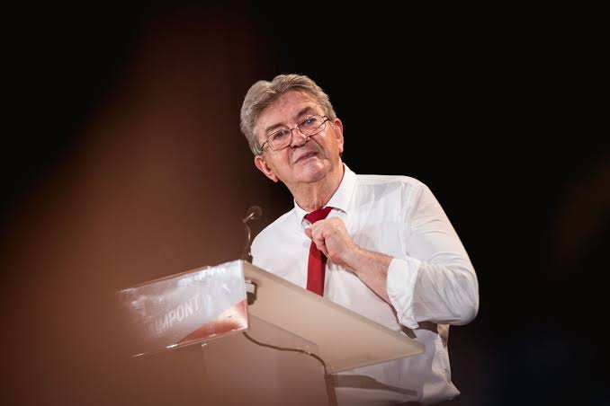 Mélenchon relance l’idée d’effacer une partie de la dette publique et ravive le débat économique / L'Opinion