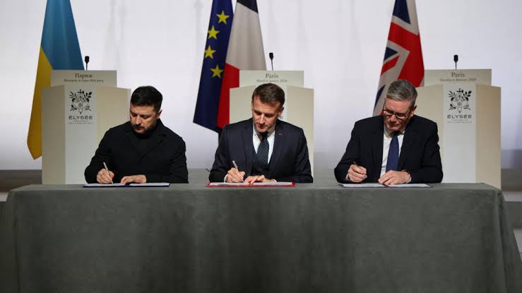 Macron annonce des exercices militaires de la Coalition des volontaires pour renforcer les garanties de sécurité à l’Ukraine / France 24