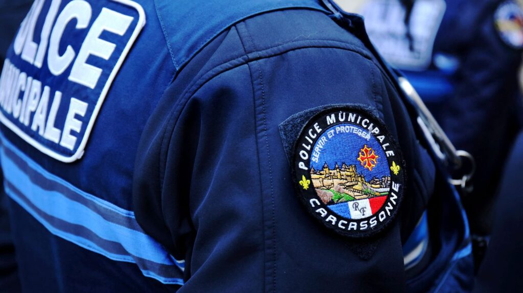 À Carcassonne, les propos racistes d’un policier municipal provoquent une enquête et des sanctions / franceinfo